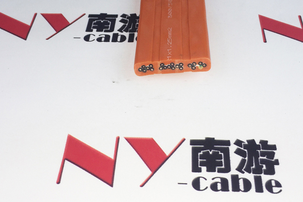架桥机与起重机用扁电缆的技术比较与选择